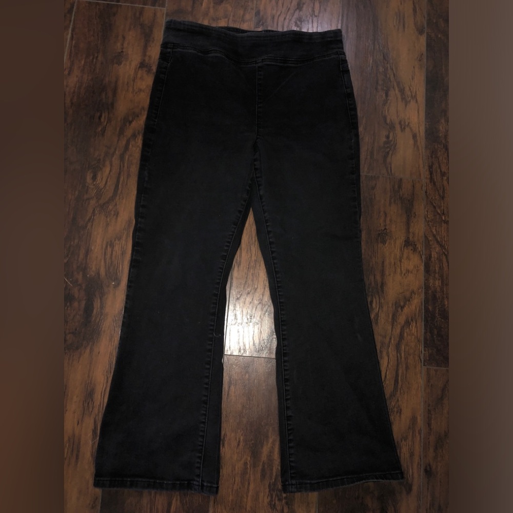 PREOWNED WE THE FREE PEOPLE Black faded Flared Pants strechy szM